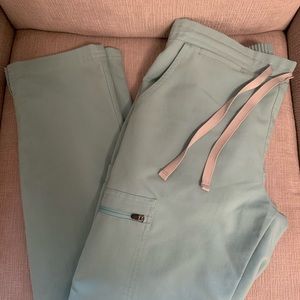 FIGS Seaglass Yola scrub bottom XS